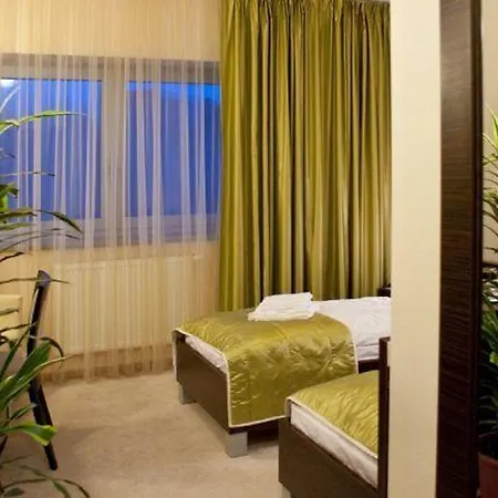 River Hotel 4*