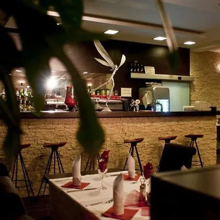 River Hotel 4*