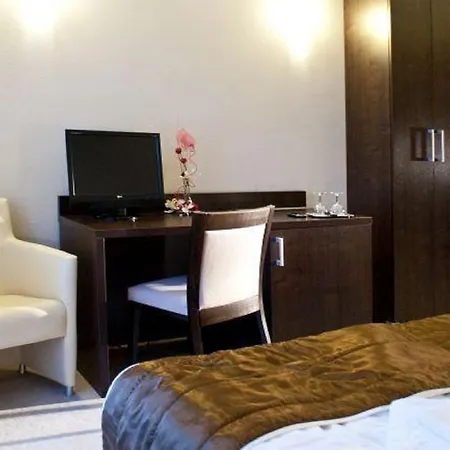 Hotel River