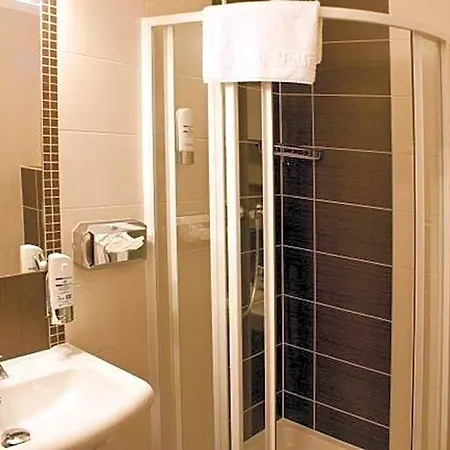 Hotel River 4*
