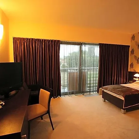 River Hotel Neutra
